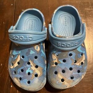 CROCS Blue Shark Camo Kids' Clogs